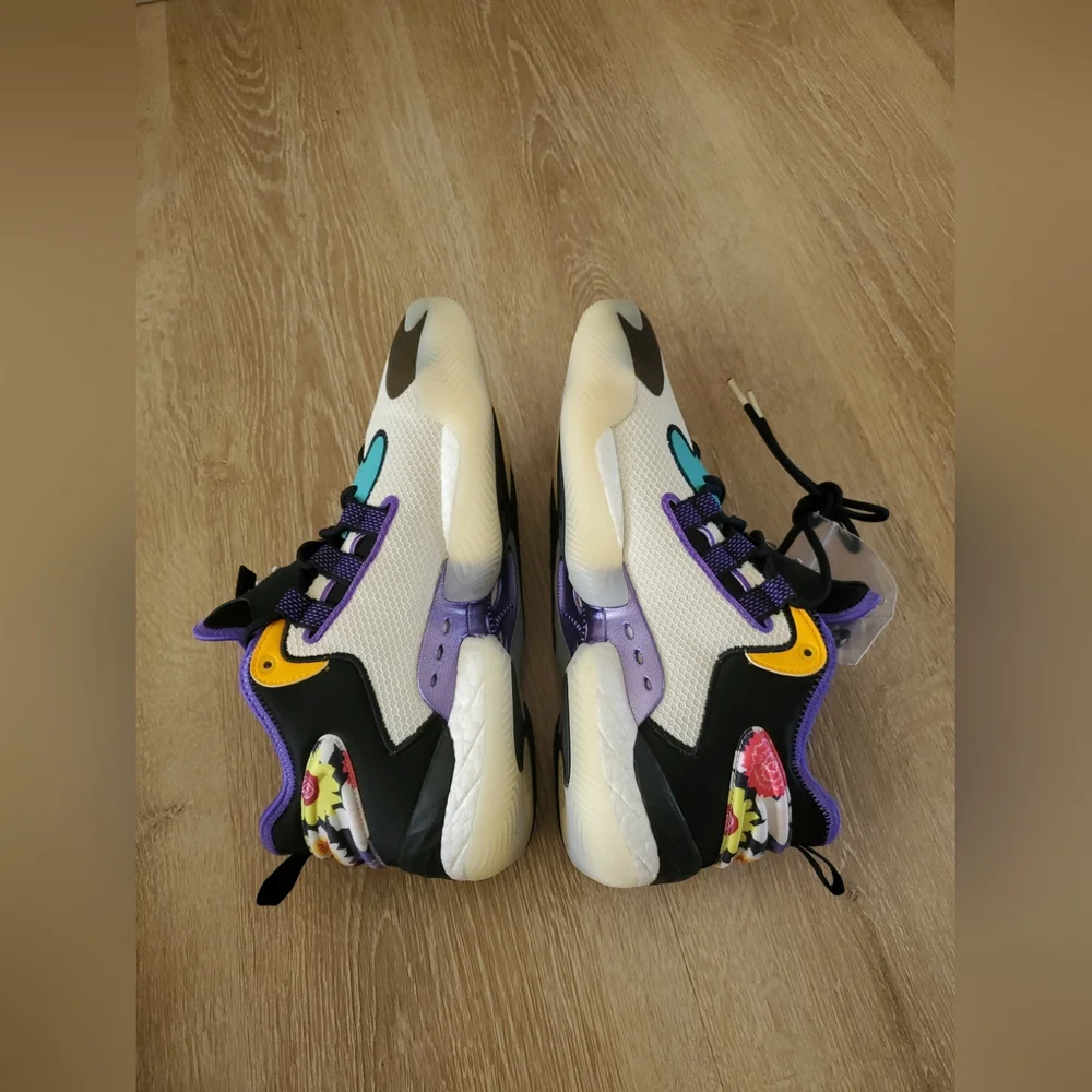 Adidas Kansas Jayhawks Team-Issued BYW Shoes Basketball Program ID1829 12.5